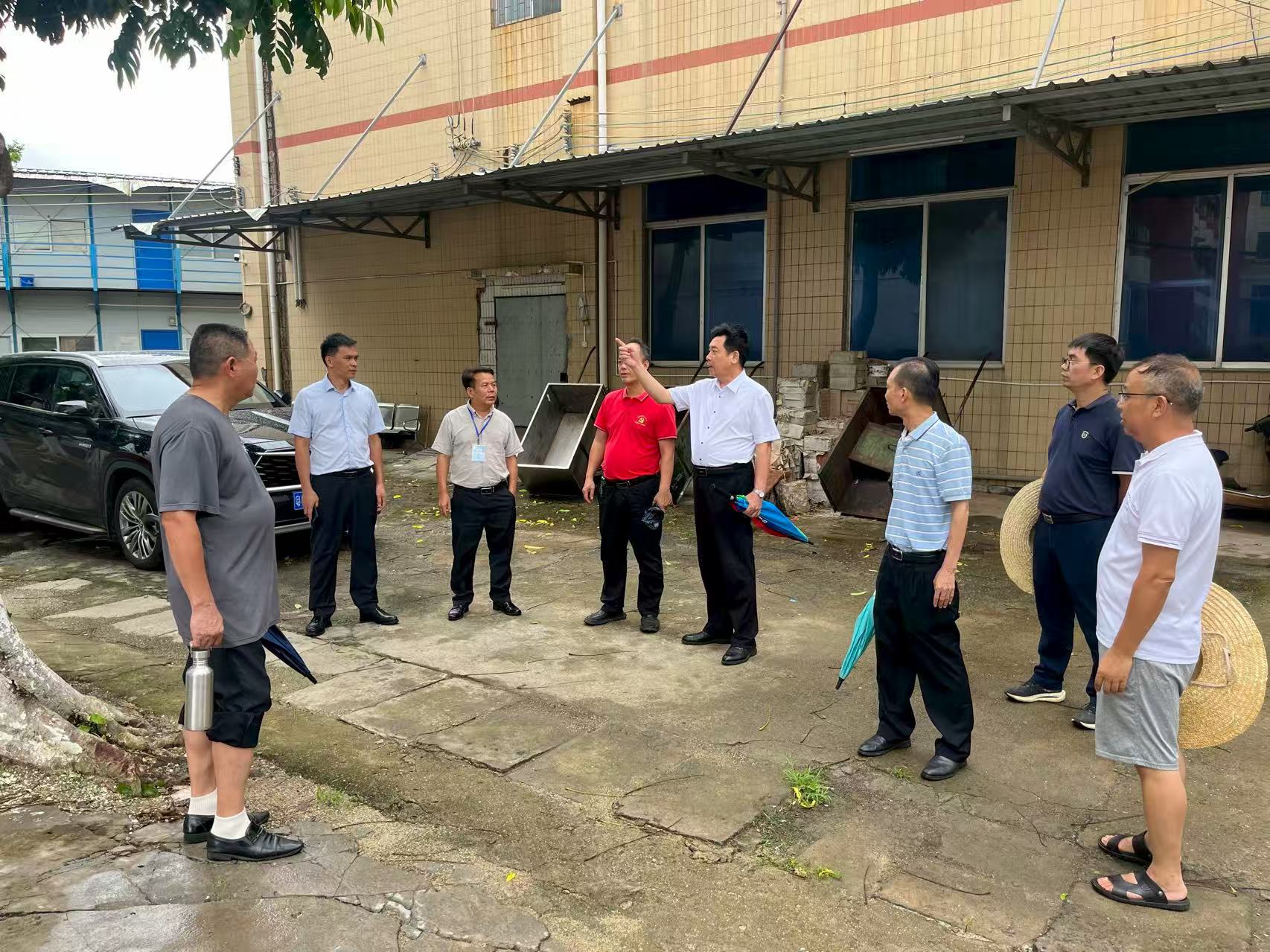 学校党委就当前疫情防控攻坚行动工作再部署...